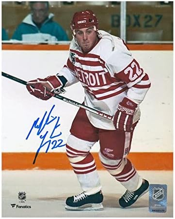 מרטין לפוינט חתום על דטרויט כנפיים אדומות 8x10 צילום - 70318 - תמונות NHL עם חתימה