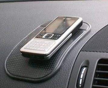 מכונית הר דשא מחזיק דביק ללא החלקה למוטו G Stylus 5G טלפון, מחצלת אחיזה שחורה תואמת עם מוטורולה מוטו G דגם 5G דגם